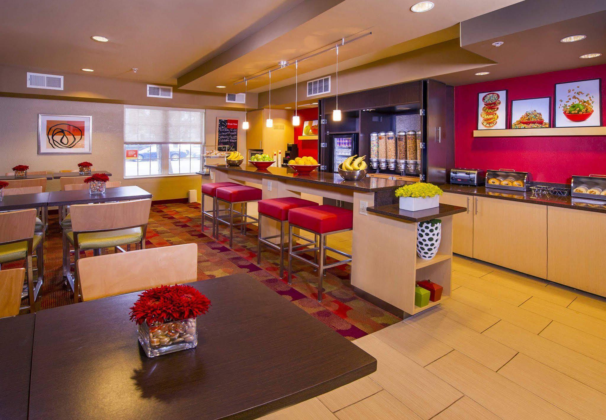 Sonesta Simply Suites פולס צ'רץ' מראה חיצוני תמונה