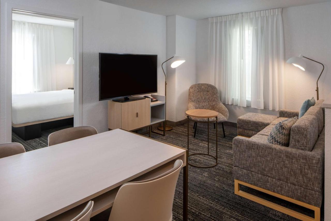 Sonesta Simply Suites פולס צ'רץ' מראה חיצוני תמונה